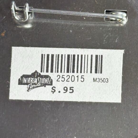 Vintage 1996 Universal Studios Pinback Button - Picture 5 of 11